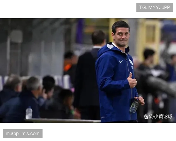 国米更衣室温情一日:齐沃续约进展与阿德里亚诺到访 国米更衣室温情一日:齐沃续约进展与阿德里亚诺到访